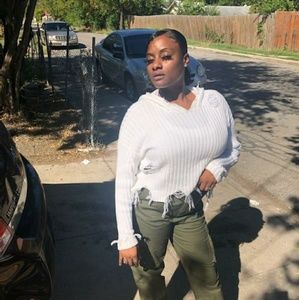 Meet your Posher, Brittney